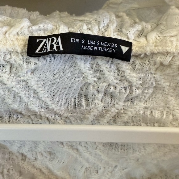 Zara Cream Ruffled Blouse - Picture 3 of 3